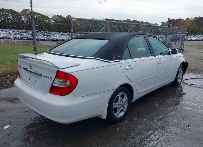 Photo 4 of 2002 Toyota Camry LE (VIN 4T1BE32K02U031122)