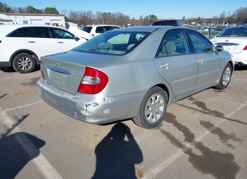 Photo 4 of 2002 Toyota Camry LE (VIN 4T1BE32K02U039494)