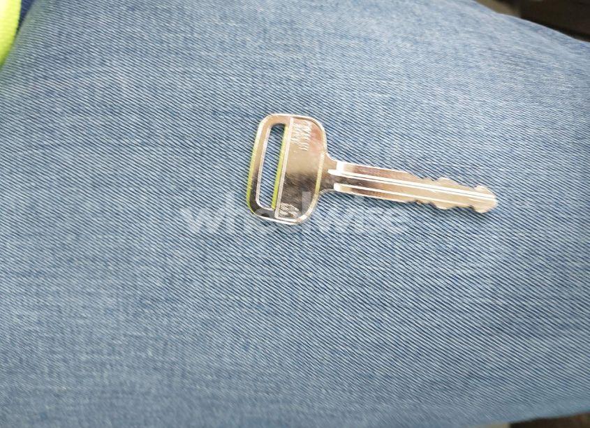 Photo 11 of 2002 Toyota Camry LE (VIN 4T1BE32K02U055050)