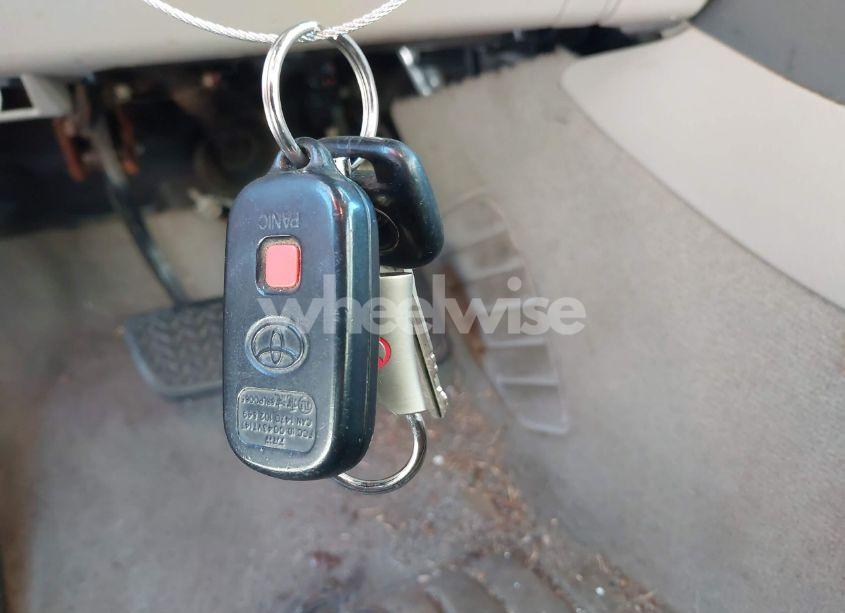 Photo 11 of 2002 Toyota Camry LE (VIN 4T1BE32K02U527490)