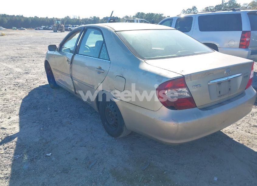 Photo 3 of 2002 Toyota Camry LE (VIN 4T1BE32K02U527490)