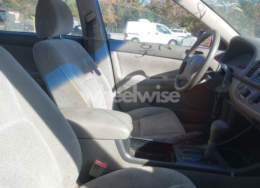 Photo 5 of 2002 Toyota Camry LE (VIN 4T1BE32K02U527490)