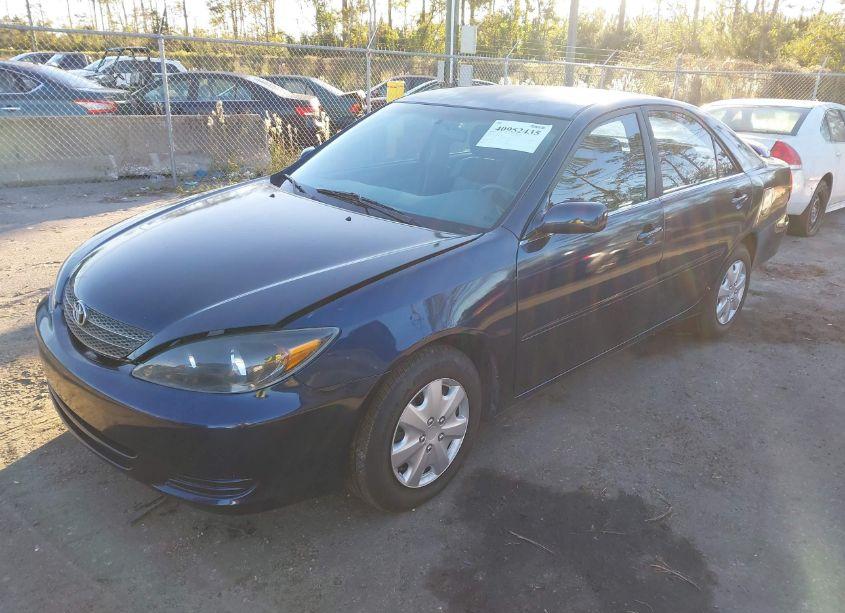 Photo 2 of 2002 Toyota Camry LE (VIN 4T1BE32K02U539204)