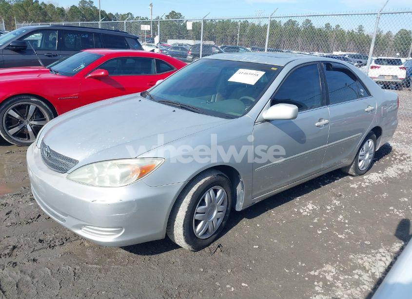 Photo 2 of 2002 Toyota Camry LE (VIN 4T1BE32K02U590234)
