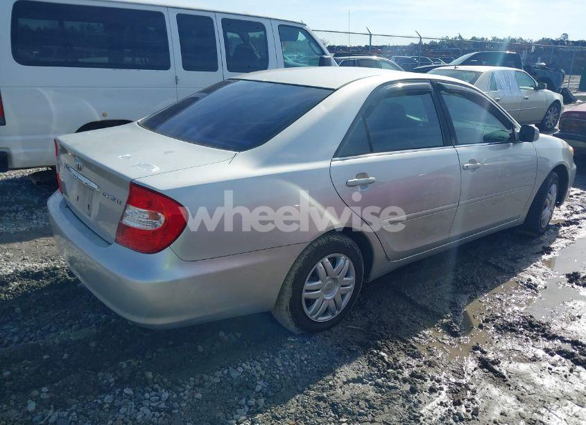 Photo 4 of 2002 Toyota Camry LE (VIN 4T1BE32K02U590234)