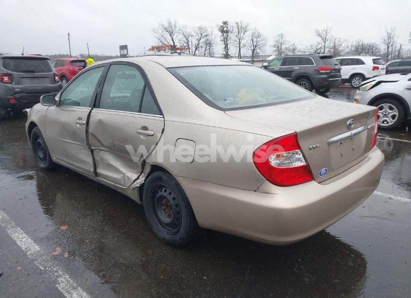 Photo 3 of 2002 Toyota Camry LE (VIN 4T1BE32K02U612751)