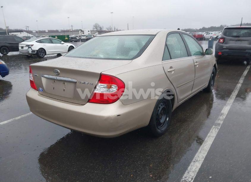 Photo 4 of 2002 Toyota Camry LE (VIN 4T1BE32K02U612751)