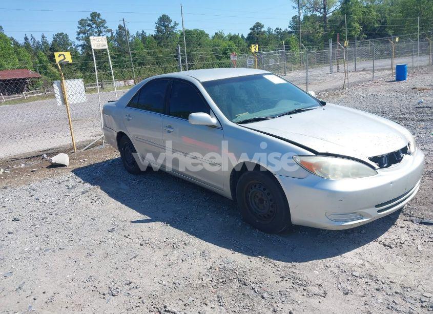 2003 Toyota Camry LE (VIN 4T1BE32K03U135482) main photo
