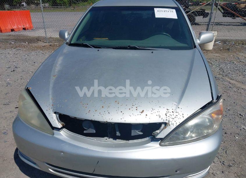 Photo 10 of 2003 Toyota Camry LE (VIN 4T1BE32K03U135482)