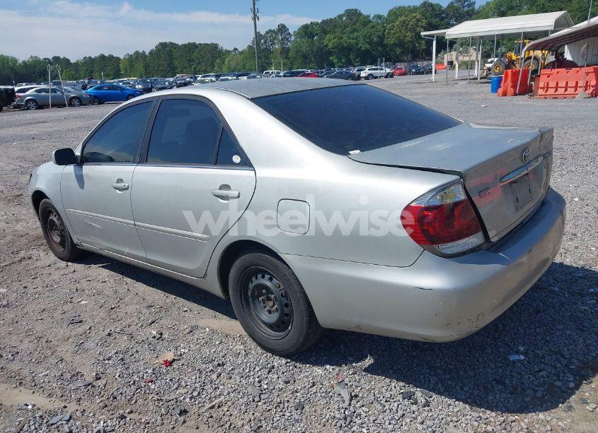 Photo 3 of 2003 Toyota Camry LE (VIN 4T1BE32K03U135482)