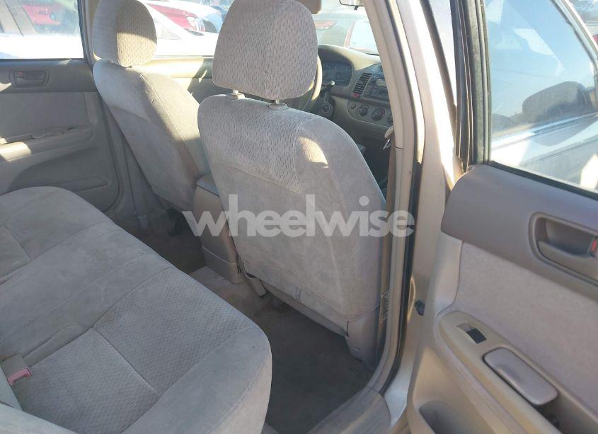 Photo 8 of 2003 Toyota Camry LE (VIN 4T1BE32K03U149687)