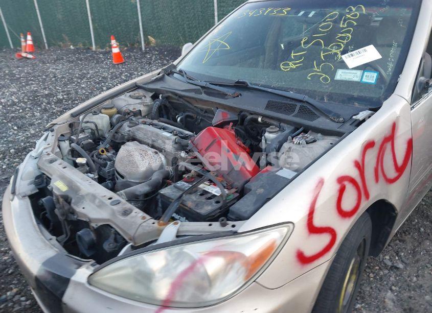 Photo 6 of 2003 Toyota Camry LE (VIN 4T1BE32K03U177960)