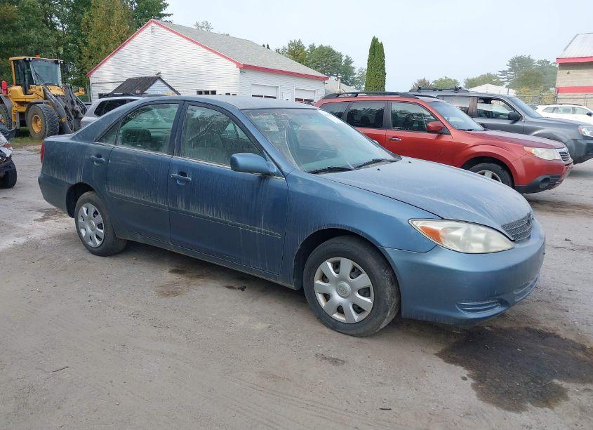 2003 Toyota Camry LE (VIN 4T1BE32K03U215820) main photo