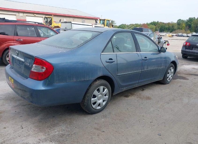 Photo 4 of 2003 Toyota Camry LE (VIN 4T1BE32K03U215820)