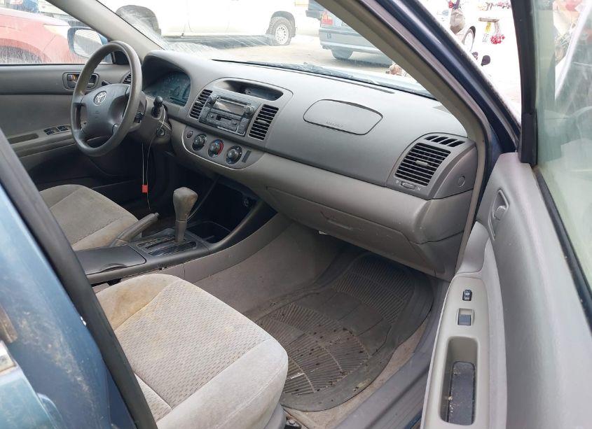 Photo 5 of 2003 Toyota Camry LE (VIN 4T1BE32K03U215820)