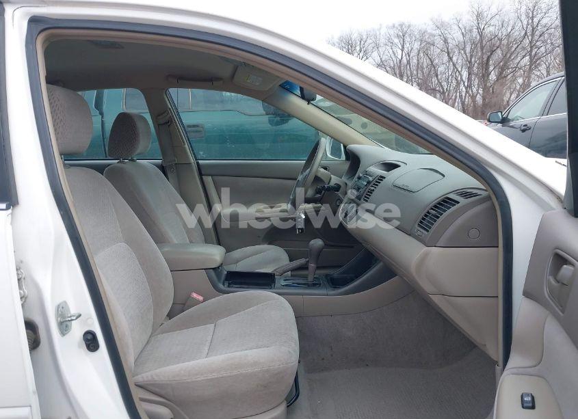 Photo 5 of 2003 Toyota Camry LE (VIN 4T1BE32K03U237588)