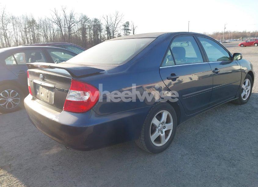 Photo 4 of 2003 Toyota Camry SE (VIN 4T1BE32K03U241866)