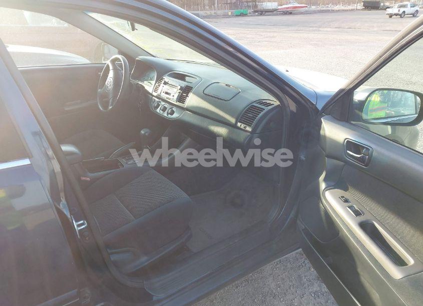 Photo 5 of 2003 Toyota Camry SE (VIN 4T1BE32K03U241866)