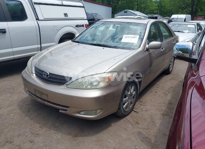 Photo 2 of 2003 Toyota Camry XLE (VIN 4T1BE32K03U669470)