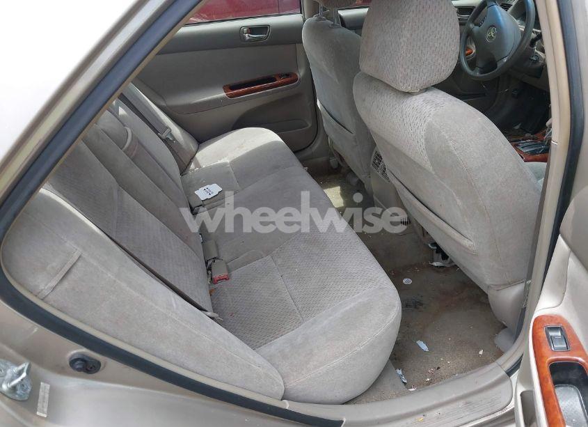 Photo 8 of 2003 Toyota Camry XLE (VIN 4T1BE32K03U669470)