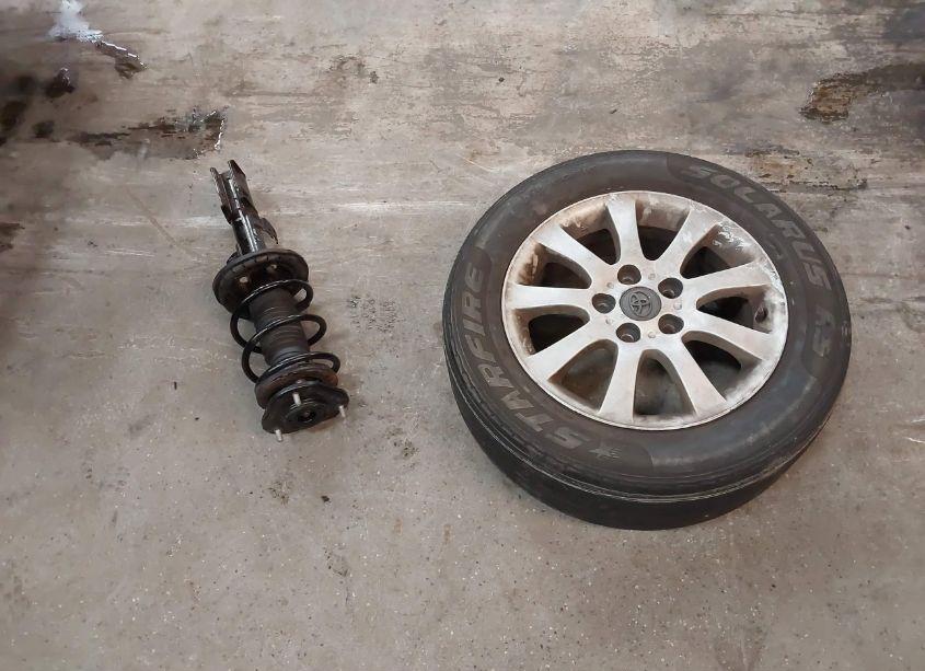 Photo 12 of 2003 Toyota Camry LE (VIN 4T1BE32K03U723589)