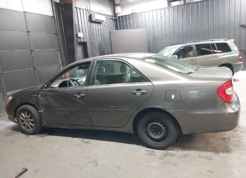 Photo 15 of 2003 Toyota Camry LE (VIN 4T1BE32K03U723589)