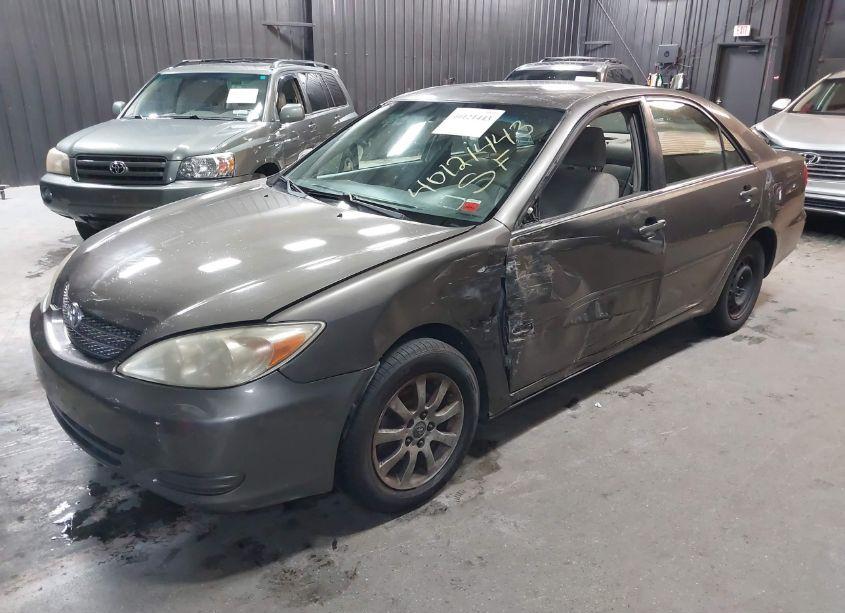 Photo 2 of 2003 Toyota Camry LE (VIN 4T1BE32K03U723589)