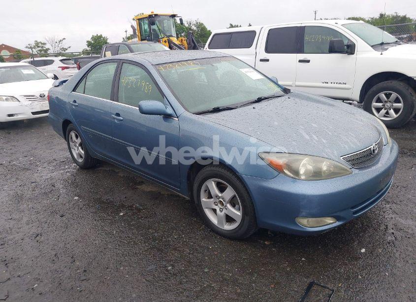 2003 Toyota Camry LE/SE/XLE (VIN 4T1BE32K03U734771) main photo