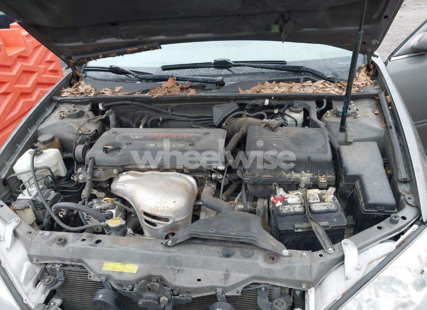 Photo 10 of 2003 Toyota Camry LE (VIN 4T1BE32K03U738853)