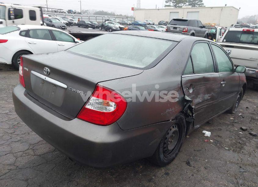 Photo 4 of 2003 Toyota Camry LE (VIN 4T1BE32K03U738853)