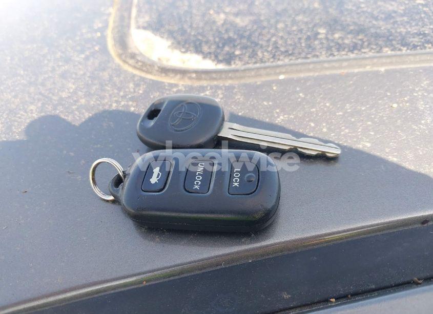 Photo 11 of 2003 Toyota Camry XLE (VIN 4T1BE32K03U754857)