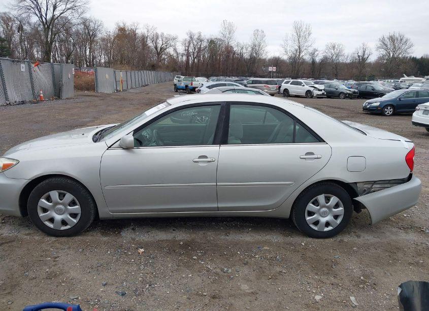 Photo 14 of 2003 Toyota Camry LE (VIN 4T1BE32K03U773425)