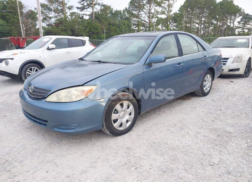 Photo 2 of 2003 Toyota Camry LE (VIN 4T1BE32K03U787468)