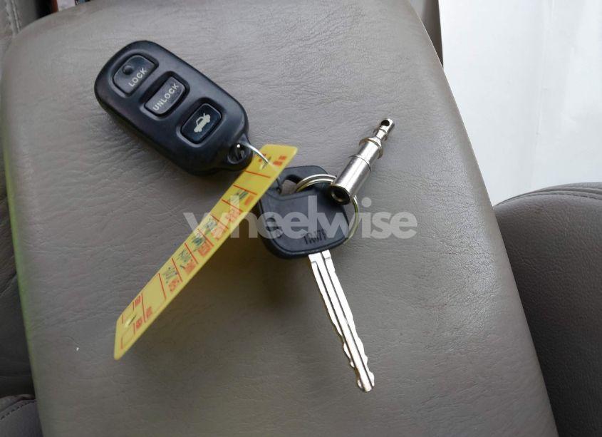 Photo 11 of 2004 Toyota Camry LE (VIN 4T1BE32K04U266641)