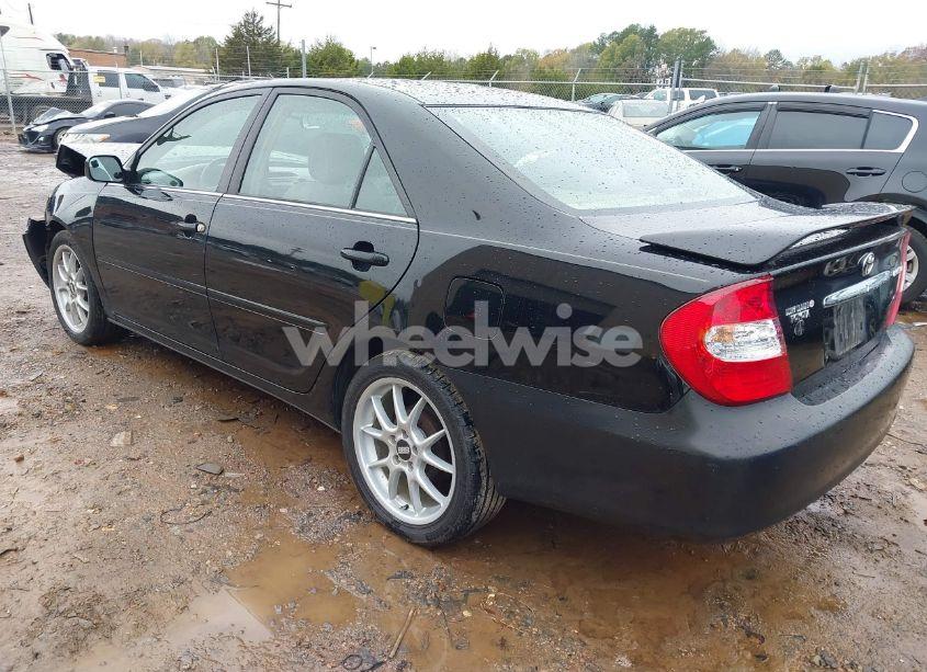 Photo 3 of 2004 Toyota Camry LE (VIN 4T1BE32K04U266641)