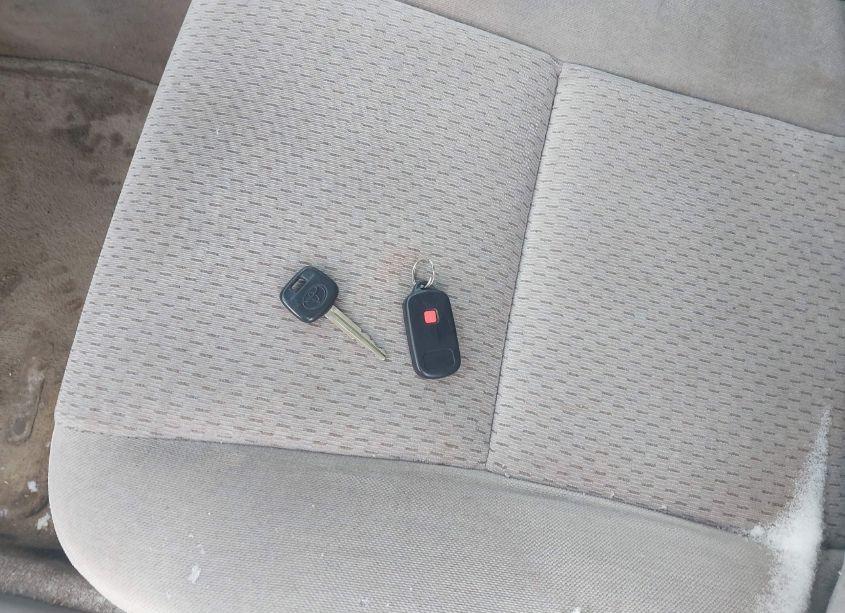 Photo 11 of 2004 Toyota Camry LE (VIN 4T1BE32K04U283830)