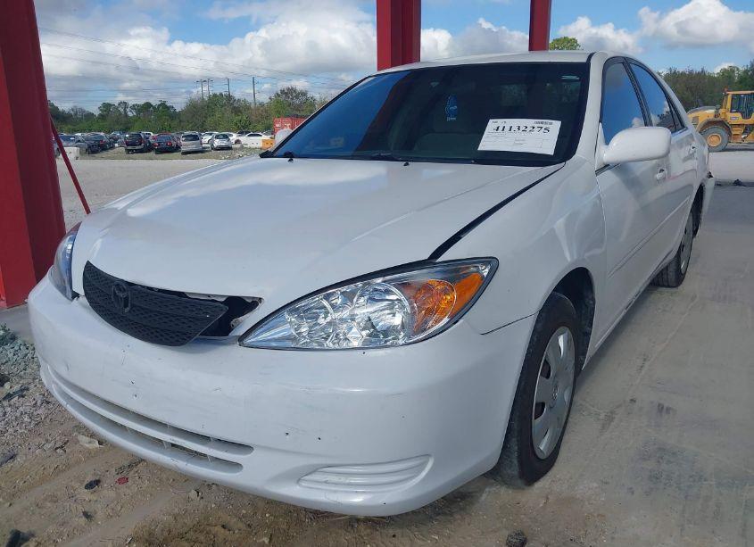Photo 2 of 2004 Toyota Camry LE (VIN 4T1BE32K04U293564)