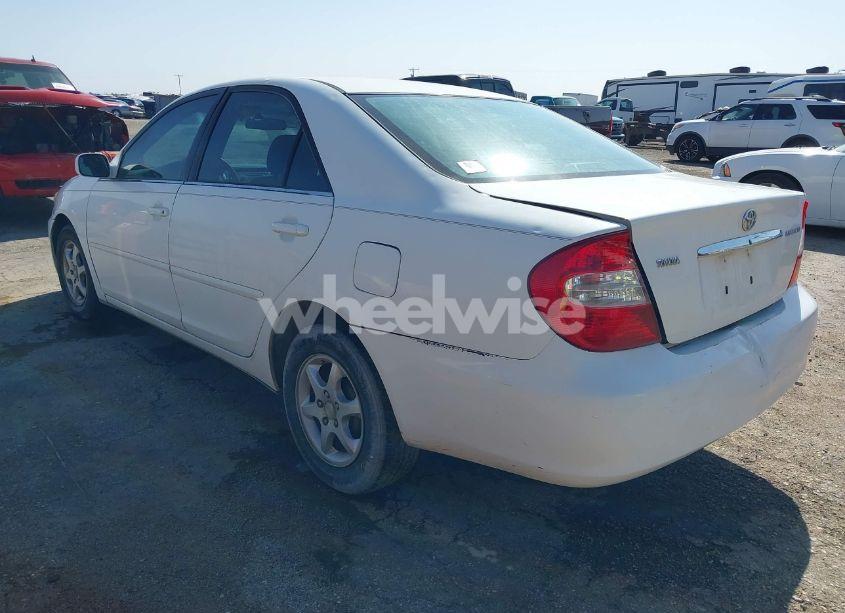 Photo 3 of 2004 Toyota Camry LE (VIN 4T1BE32K04U311979)