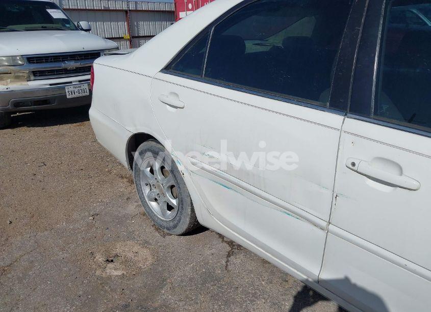 Photo 6 of 2004 Toyota Camry LE (VIN 4T1BE32K04U311979)