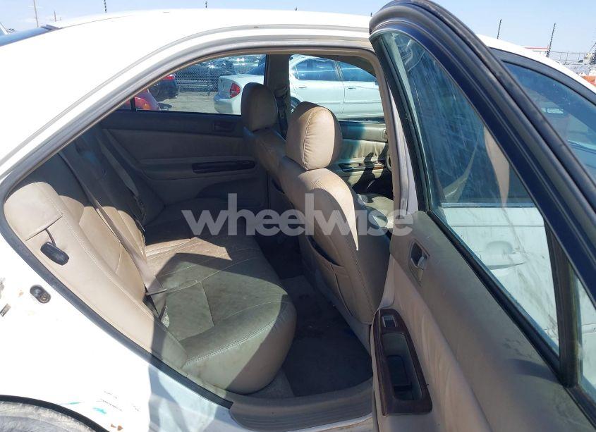 Photo 8 of 2004 Toyota Camry LE (VIN 4T1BE32K04U311979)