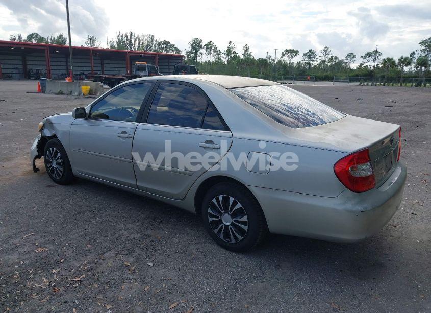 Photo 3 of 2004 Toyota Camry LE (VIN 4T1BE32K04U314848)