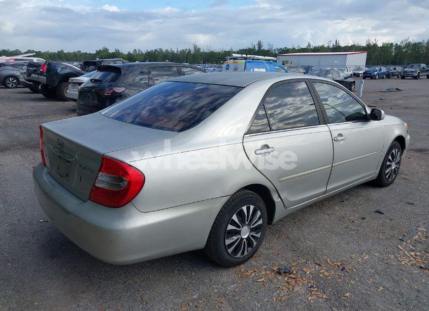 Photo 4 of 2004 Toyota Camry LE (VIN 4T1BE32K04U314848)