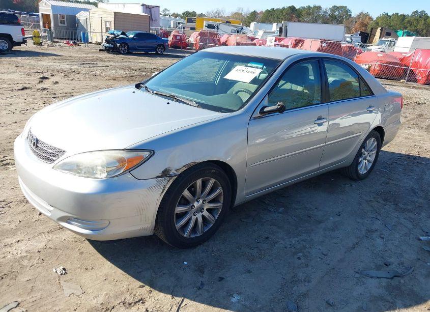Photo 2 of 2004 Toyota Camry LE (VIN 4T1BE32K04U333612)