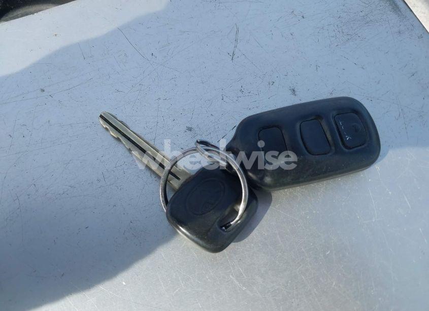 Photo 11 of 2004 Toyota Camry LE (VIN 4T1BE32K04U334114)