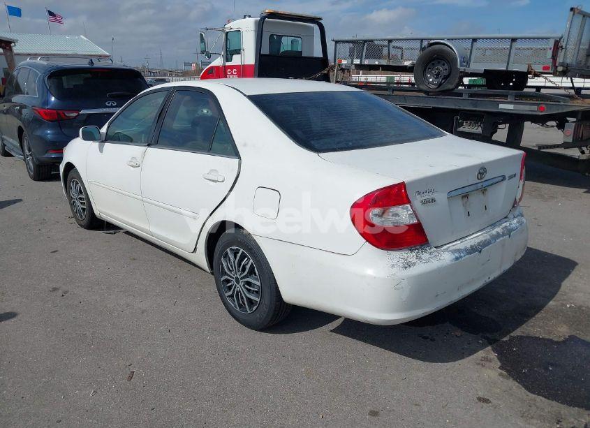 Photo 3 of 2004 Toyota Camry LE (VIN 4T1BE32K04U334114)
