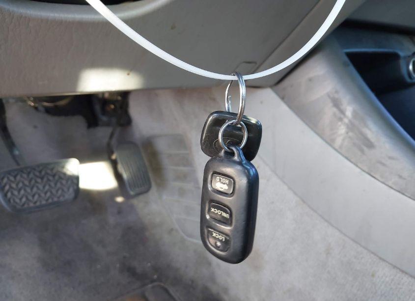 Photo 11 of 2004 Toyota Camry LE (VIN 4T1BE32K04U365864)