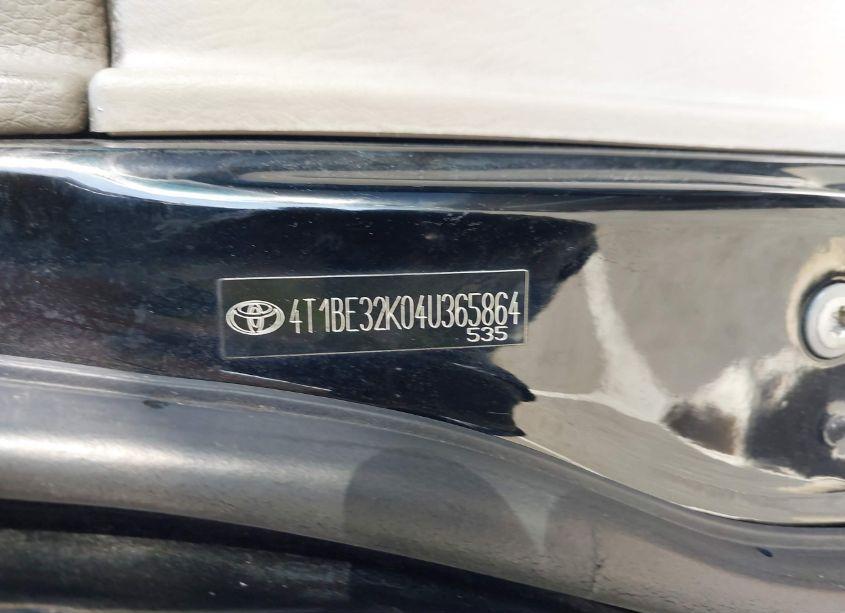 Photo 9 of 2004 Toyota Camry LE (VIN 4T1BE32K04U365864)