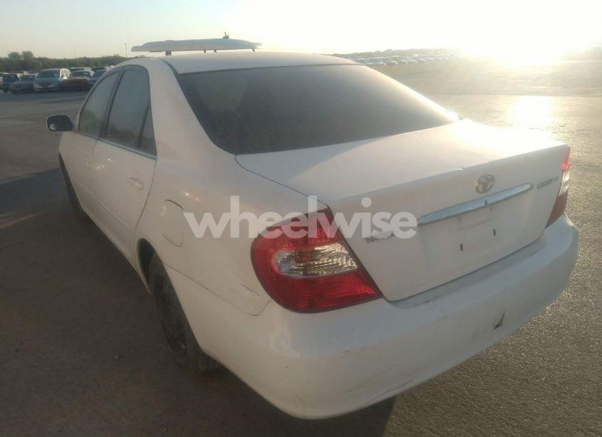 Photo 3 of 2004 Toyota Camry LE (VIN 4T1BE32K04U375634)