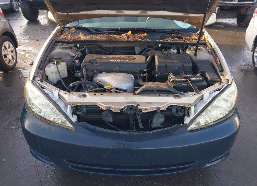 Photo 10 of 2004 Toyota Camry LE (VIN 4T1BE32K04U376640)