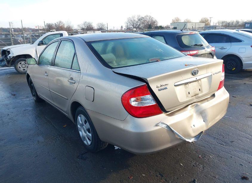 Photo 3 of 2004 Toyota Camry LE (VIN 4T1BE32K04U376640)